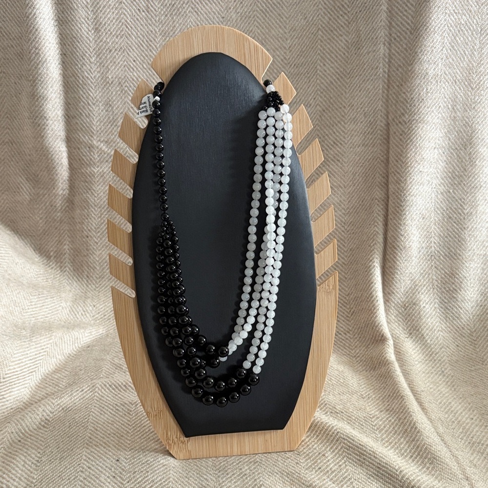 Elegant Black and White Beaded Necklace